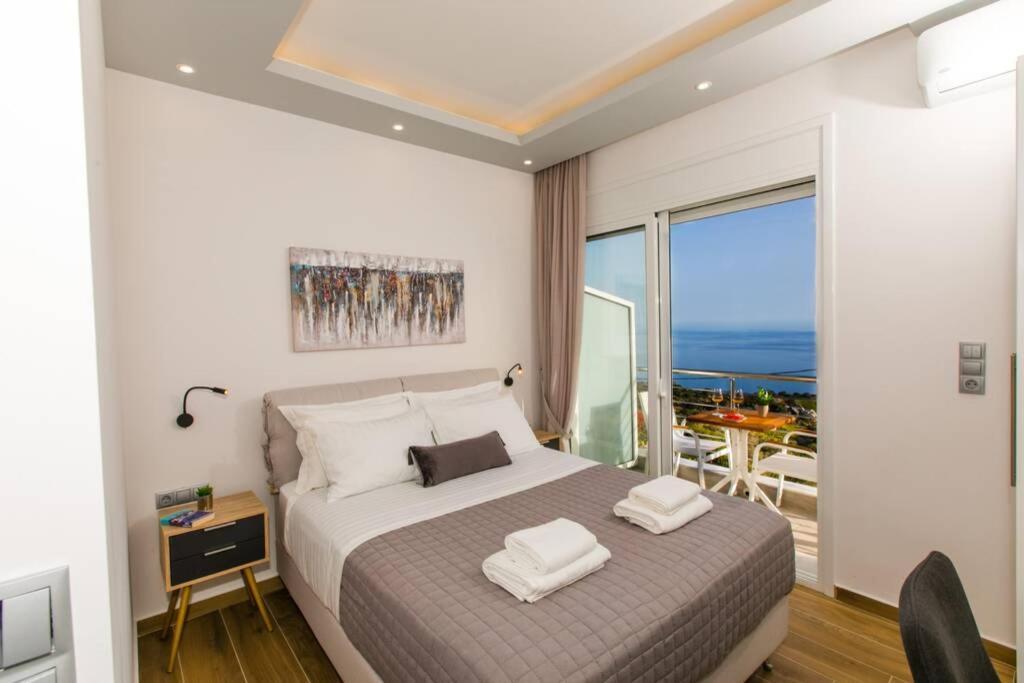 Chrysi's Ocean View Retreat *