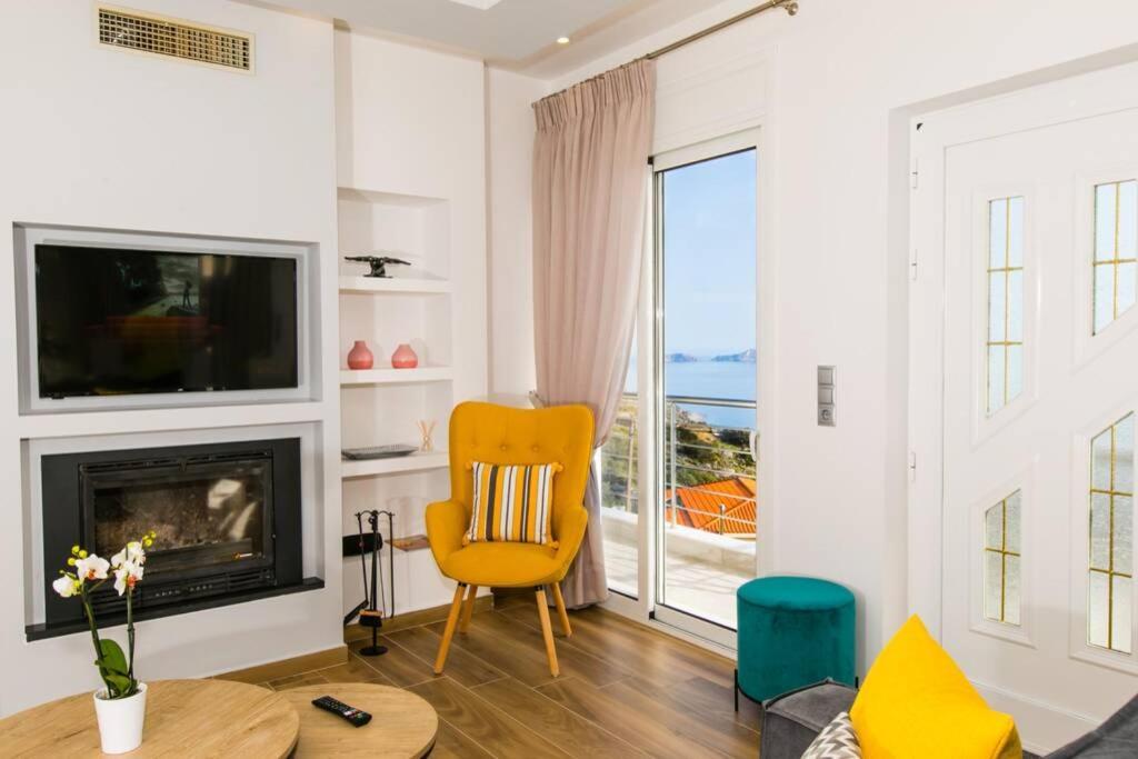 Tatil Evi Chrysi's Ocean View Retreat *